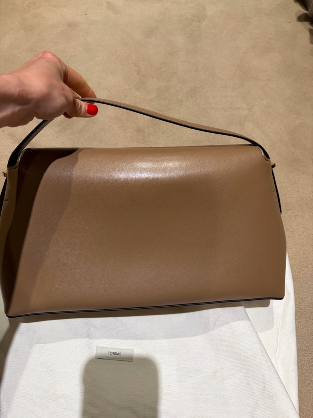 Toteme Tan Shoulder Bag - Picture 5 of 7